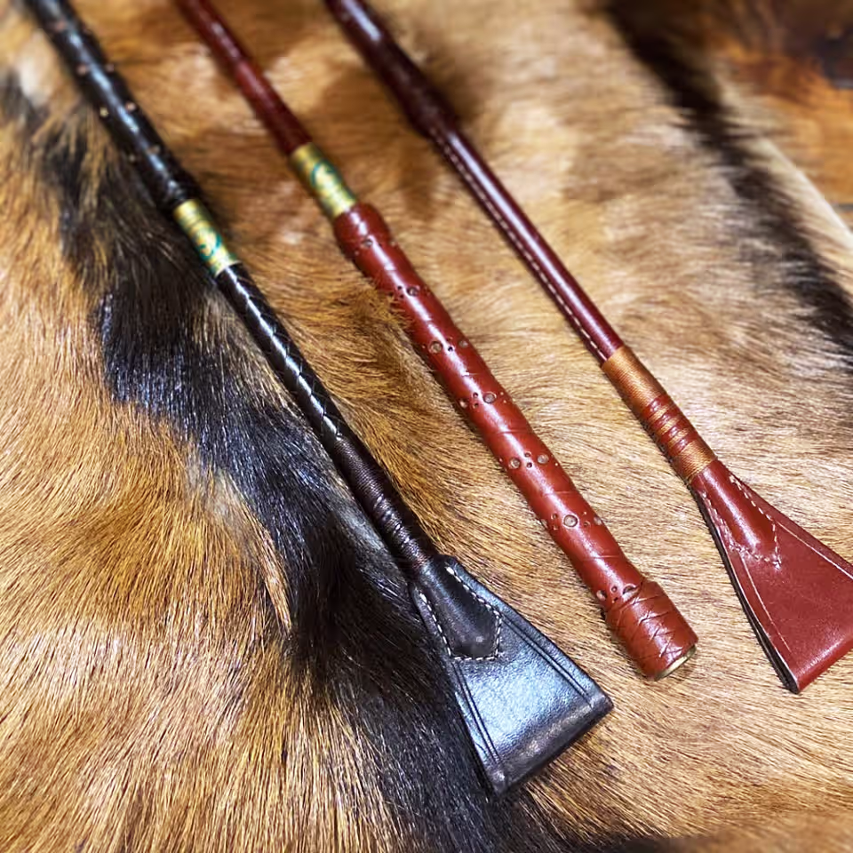 Ucha whips full leather01